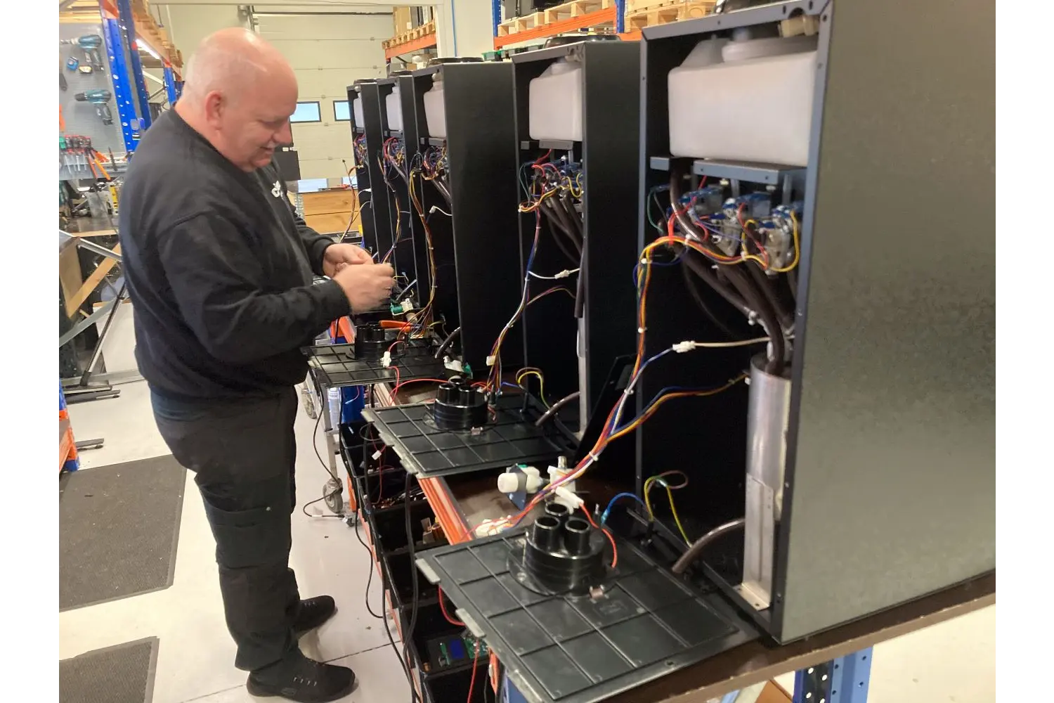 Med digitaliseringen af vores produkter kan vi levere hurtigere service og gøre det mere bæredygtigt.